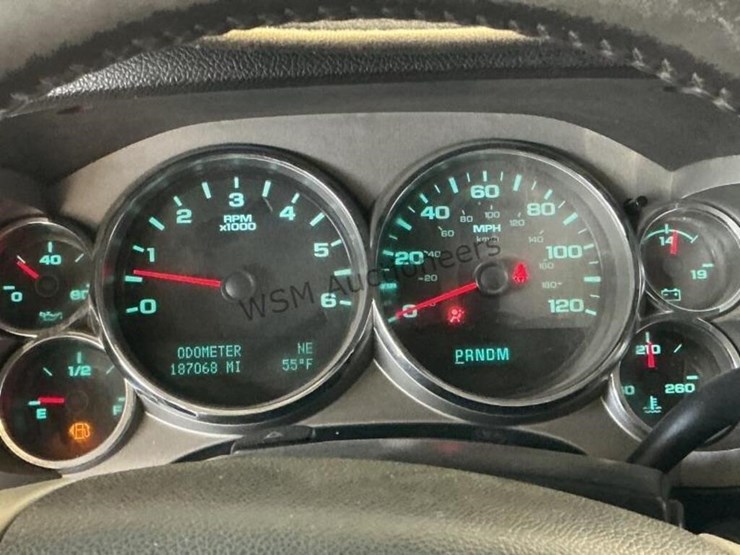 2011-chevrolet-silverado-1500-image-17
