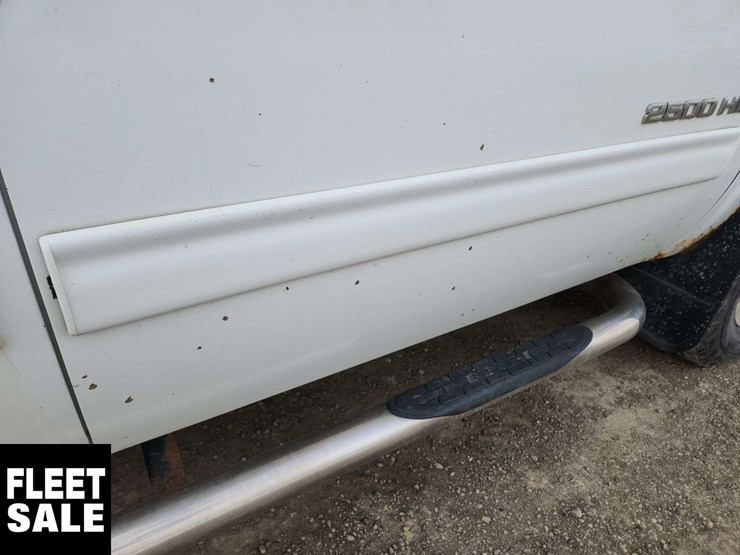 2012-chevrolet-silverado-2500hd-image-49