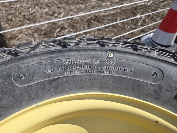 #487-•-(4)-mickey-thompson-baja-31-x-13.5-x-15-tires-image-3