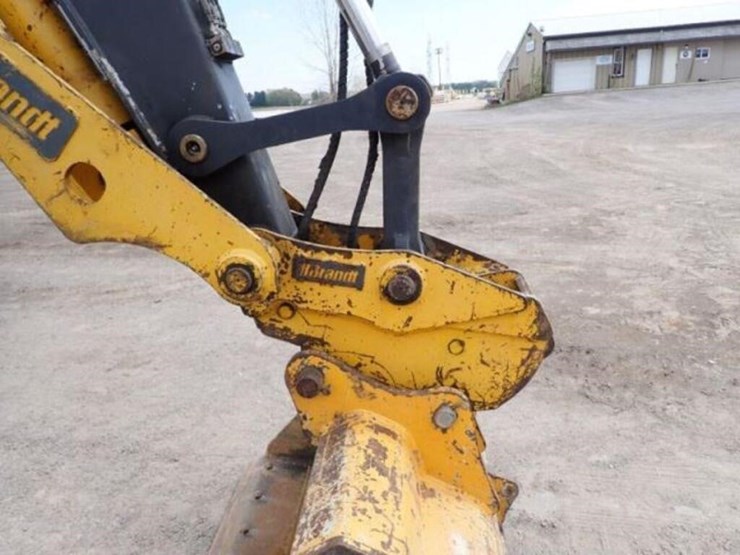 2022-deere-75g-image-31
