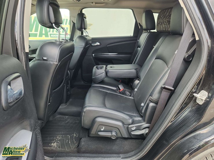 2014-dodge-journey-image-10