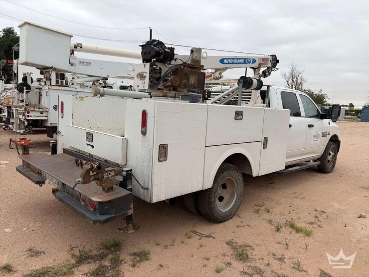 2018-dodge-3500-image-3