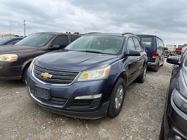 2013-chevrolet-traverse-image-1
