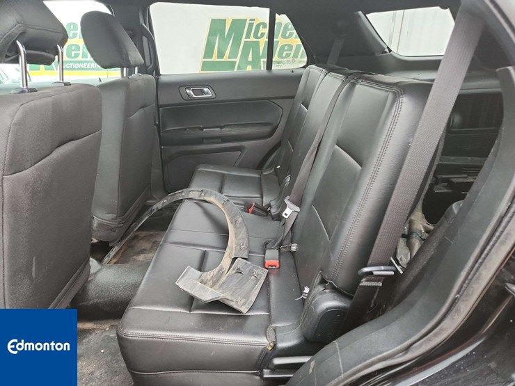 2018-ford-explorer-image-15