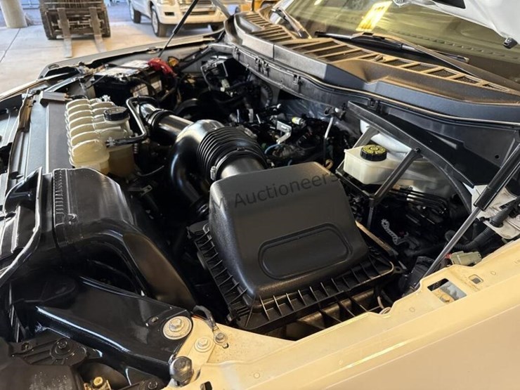 2021-ford-f150-image-13
