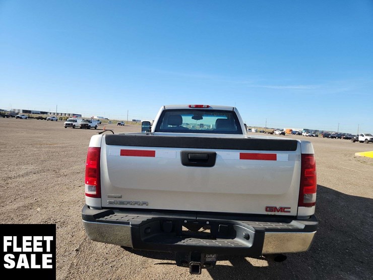2012-gmc-sierra-2500hd-image-4
