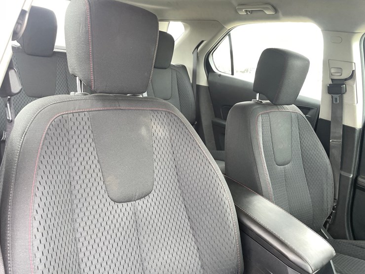 2012-chevrolet-equinox-image-38