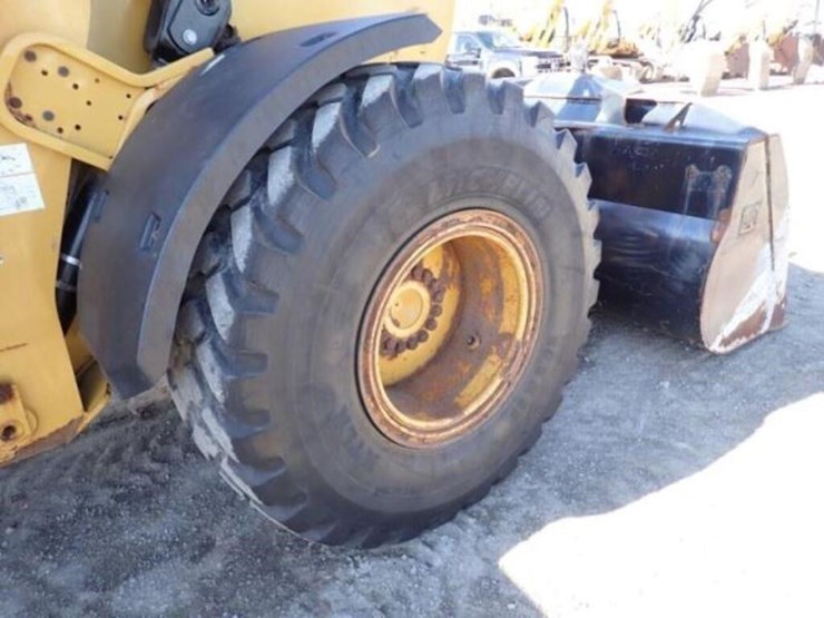 2018-caterpillar-924k-image-58