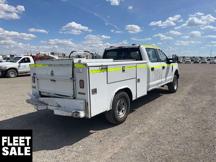 2021-ford-f350-image-4