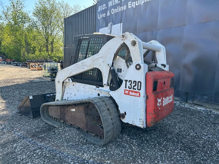 bobcat-t320-image-2