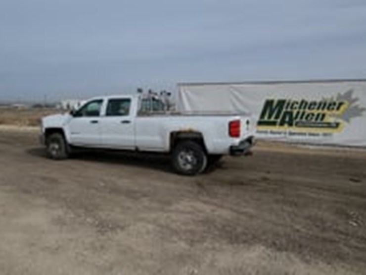 2017-chevrolet-silverado-2500hd-image-5
