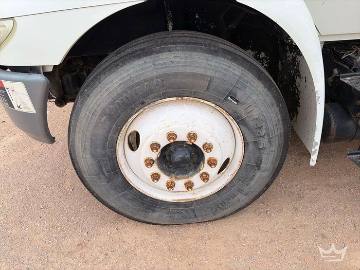 2005-international-durastar-4300-image-43