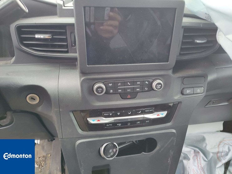 2025-ford-explorer-image-11
