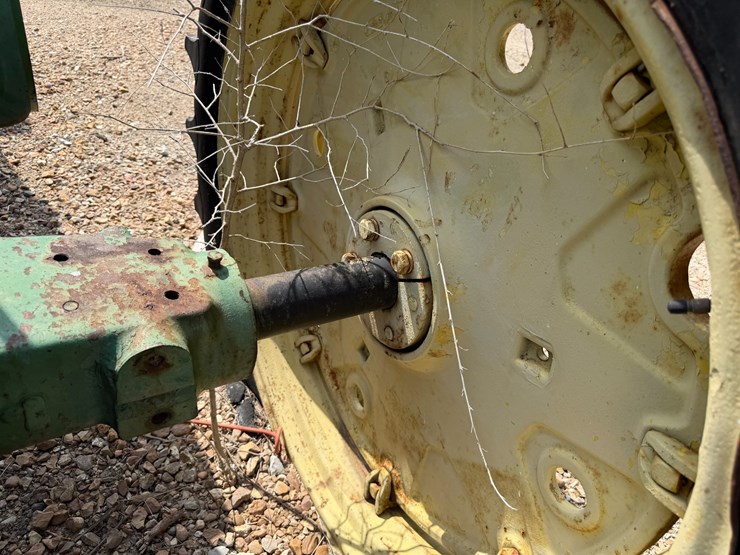 1957-john-deere-620-image-14