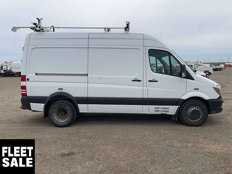 2018-mercedes-benz-sprinter-3500-image-8