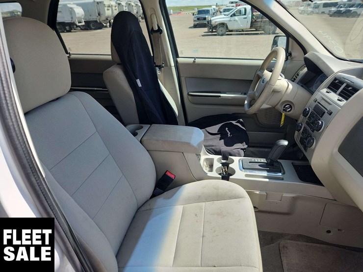 2012-ford-escape-xlt-image-18