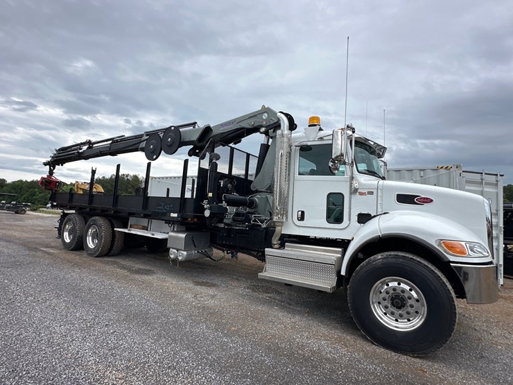 2020-peterbilt-348-image-1