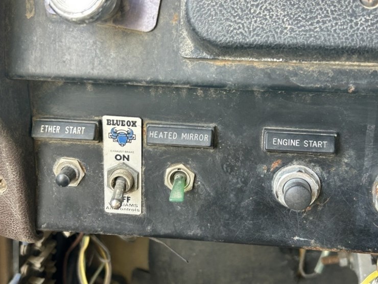 1986-international-f2674t-image-38