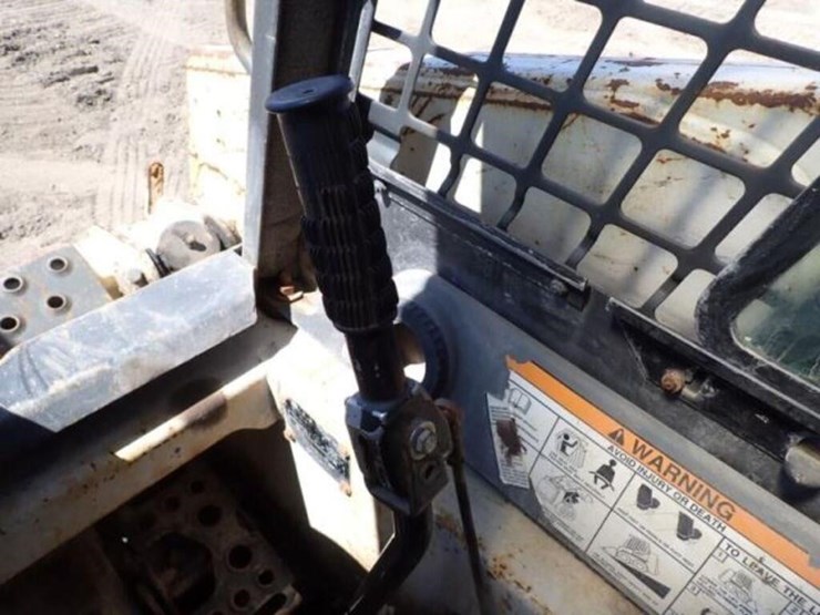 2007-bobcat-s100-image-13