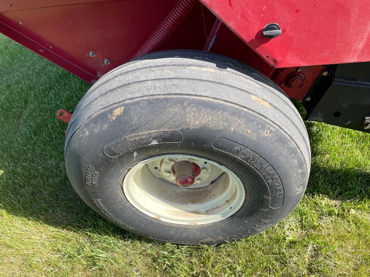 case-ih-rbx561-image-11