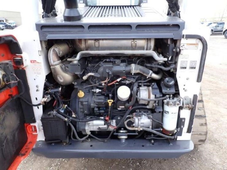 2021-bobcat-t870-image-41