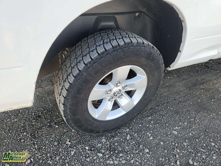 2014-dodge-1500-image-12
