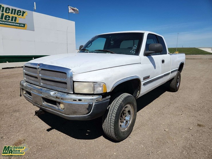 dodge-2500-image-1