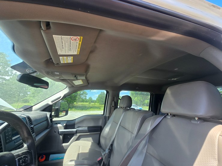 2017-ford-f550-image-37