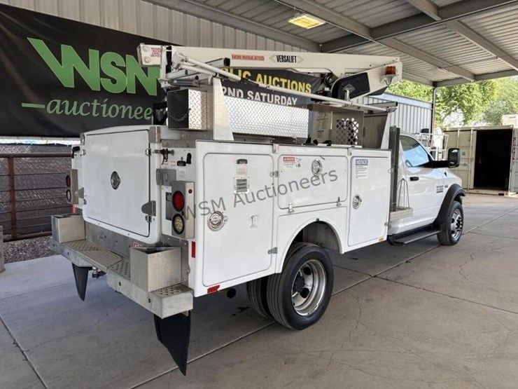 2015-ram-4500-bucket-truck-image-9