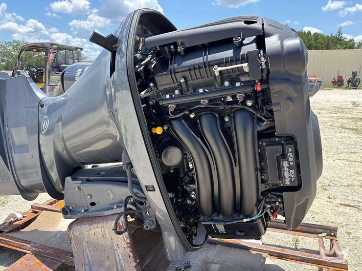 2017-yamaha-250-boat-motor-image-9