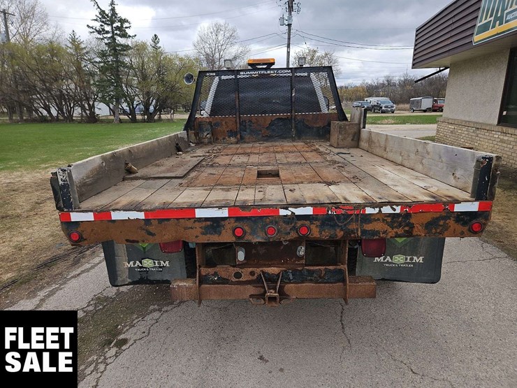2017-ford-f550-image-8