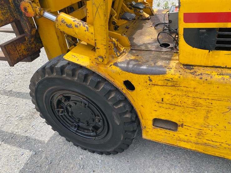 white-lp-gas-forklift.-image-13