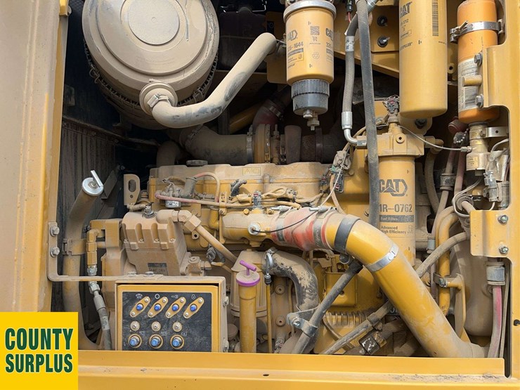 caterpillar-160m-awd-image-25