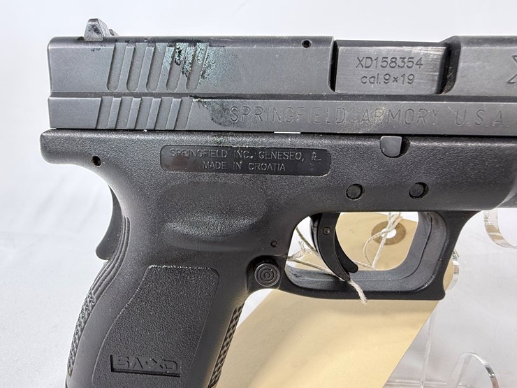 #39-•-springfield-sub-compact-xd-9-9mm-pistol-xd158354-image-11