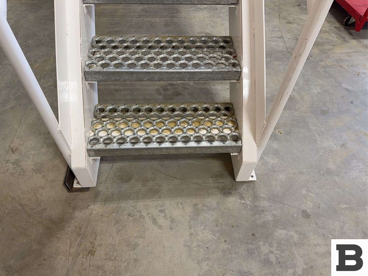 custom-metal-stairs-image-3