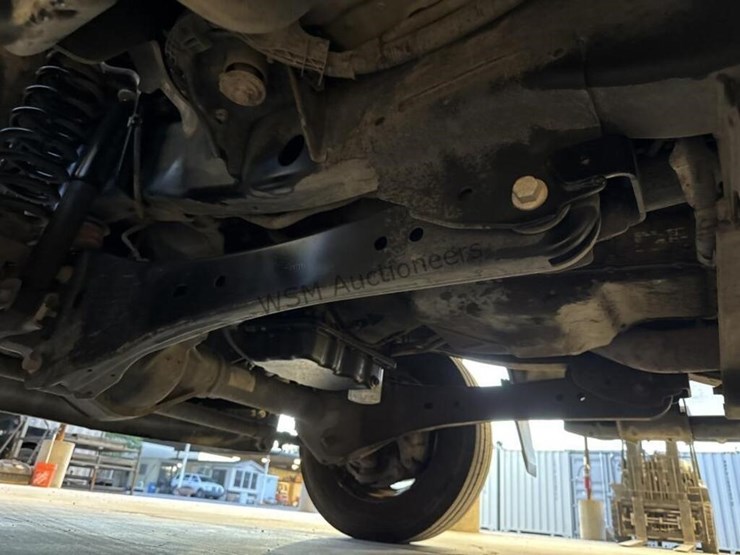 2017-ford-f550-image-28
