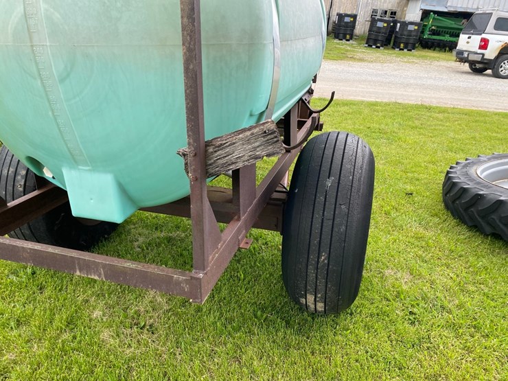 500-gal-fertilizer-tank-on-trailer-image-12