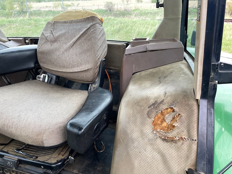 john-deere-7600-image-47