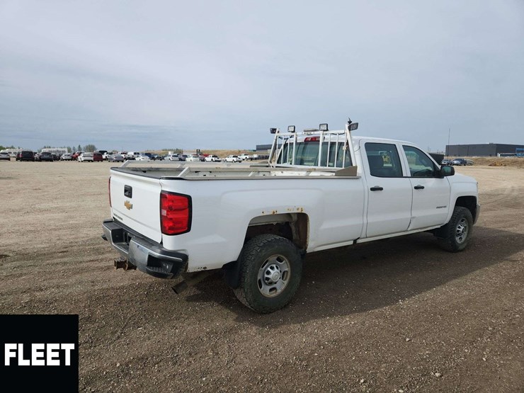 2017-chevrolet-silverado-2500hd-image-4