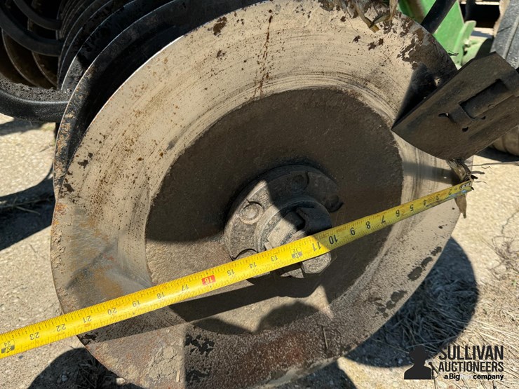 2019-john-deere-2623vt-image-14