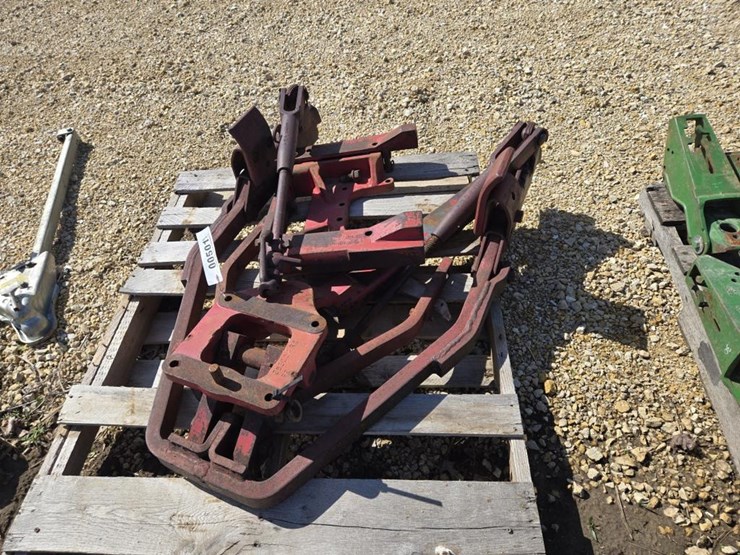 #501-•-ih-2pt-fast-hitch-image-4