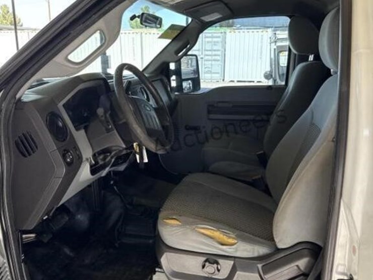 2012-ford-f350-image-22