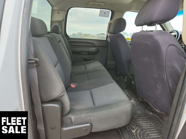 2012-chevrolet-silverado-2500hd-image-18