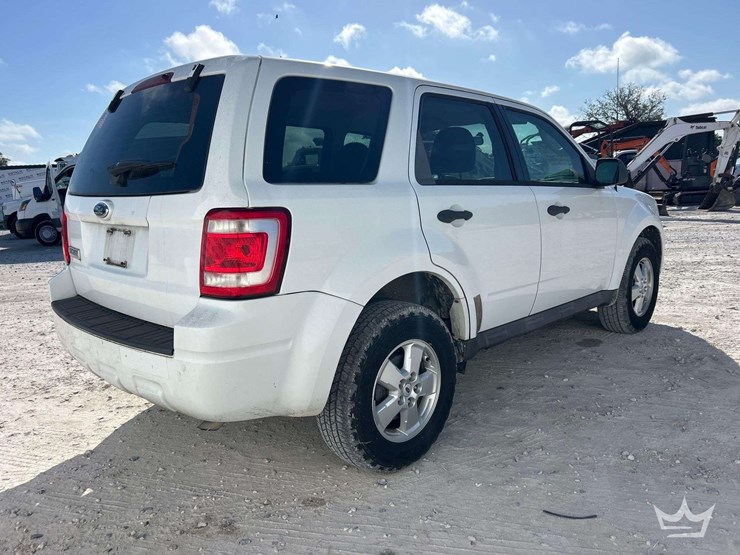 2009-ford-escape-image-3