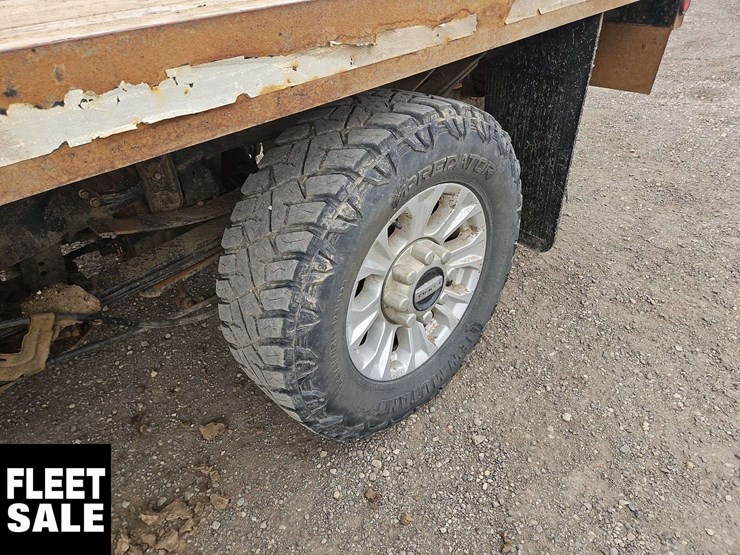 2022-ford-f350-image-23