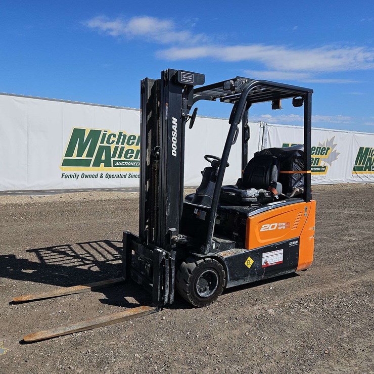 DOOSAN B20T-7