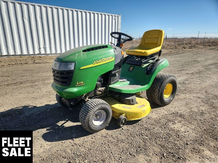 john-deere-l118-image-1