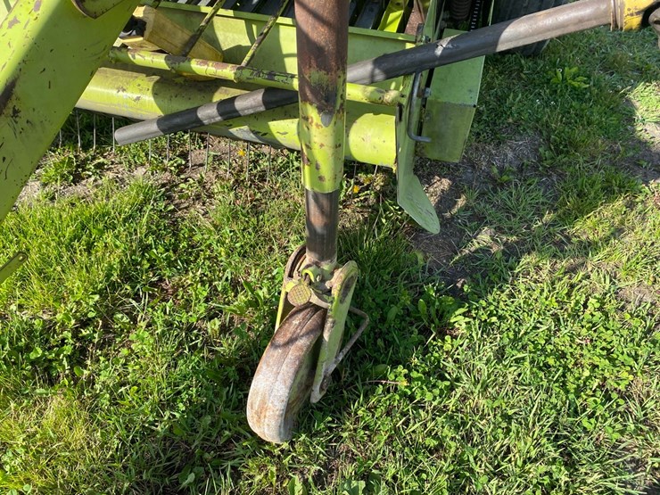 claas-rollant-66-image-37
