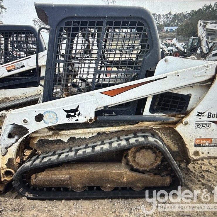 2017 BOBCAT T450
