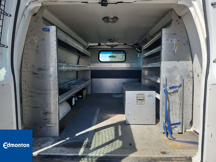 2012-ford-cargo-image-10